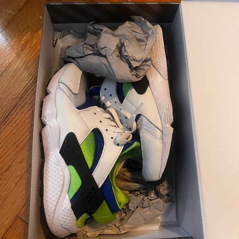 Nike Air Huarache WMNS 7.5/MNS 6.0